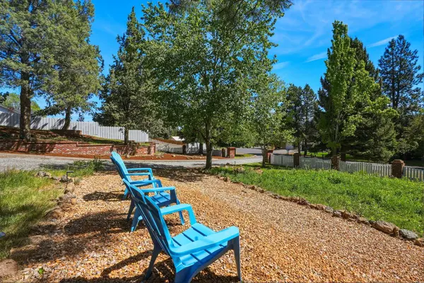 61573 Lake DR, Bend, OR 97702
