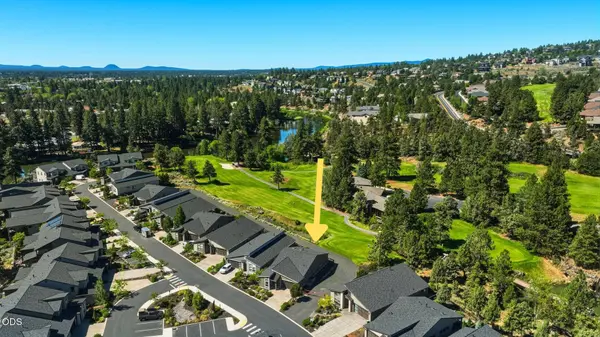 2627 Rippling River CT, Bend, OR 97703