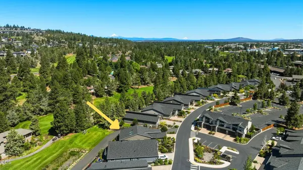 2627 Rippling River CT, Bend, OR 97703