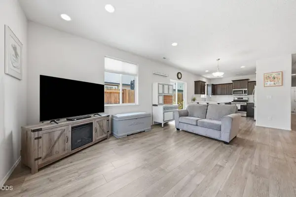 2576 Teak PL, Redmond, OR 97756