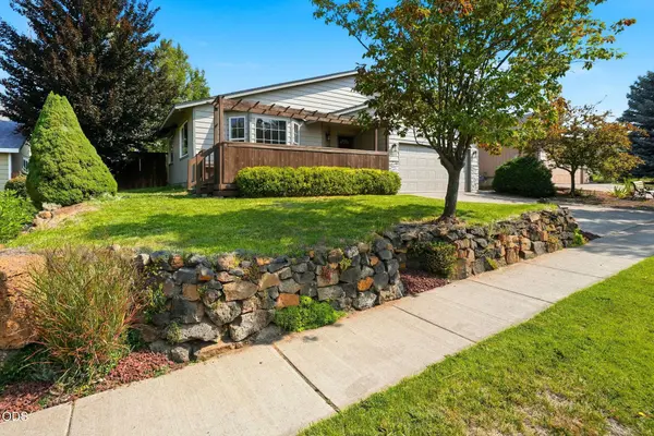 3314 Palmer DR, Bend, OR 97701