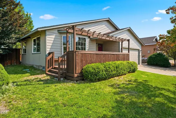 3314 Palmer DR, Bend, OR 97701