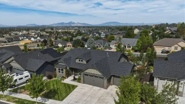 2440 43rd PL, Redmond, OR 97756