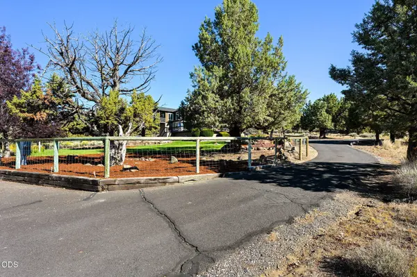 21042 Robin AVE, Bend, OR 97703