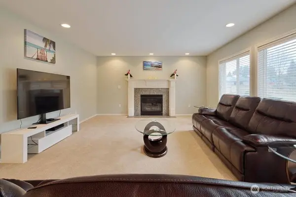 12612 SE 261 ST, Kent, WA 98030