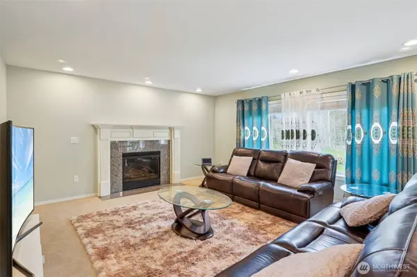 12612 SE 261st ST, Kent, WA 98030