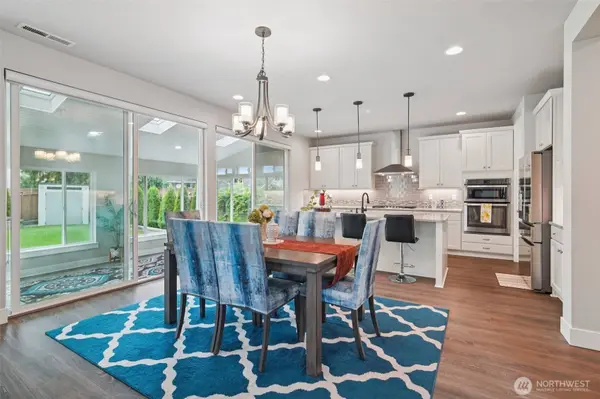 22745 SE 265th PL, Maple Valley, WA 98038