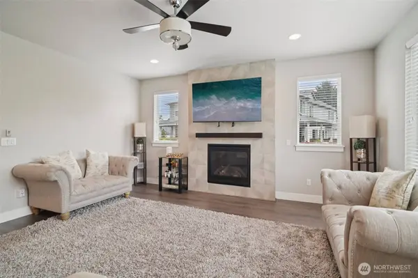 22745 SE 265th PL, Maple Valley, WA 98038
