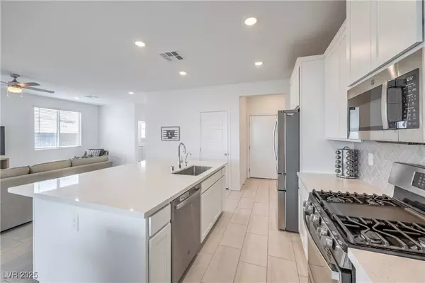 9595 Camelback Creek DR, Las Vegas, NV 89178