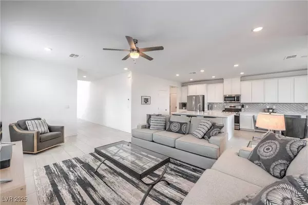 9595 Camelback Creek DR, Las Vegas, NV 89178