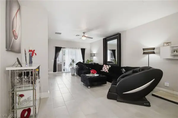 8648 Deering Bay DR, Las Vegas, NV 89131