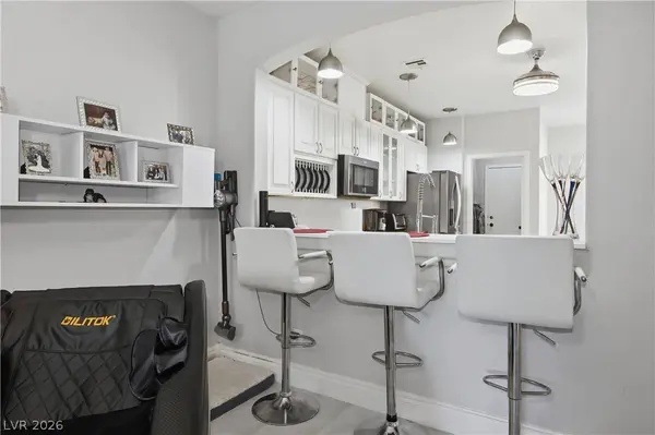 8648 Deering Bay DR, Las Vegas, NV 89131