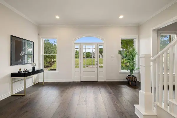 6216 Northern Dancer DR, Austin, TX 78746