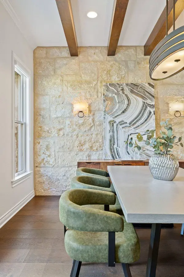 6216 Northern Dancer DR, Austin, TX 78746