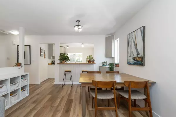 20350 Ospring ST, Maple Ridge, BC V2X 1K6