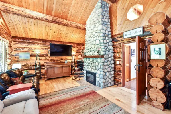 9921 Watt ST, Mission, BC V2V 0B6