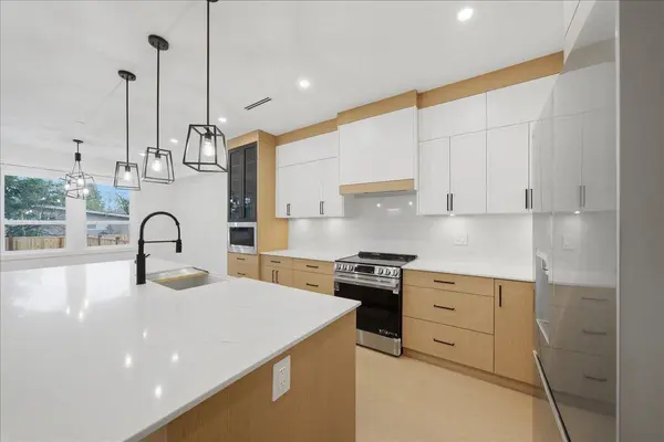 12050 York ST #1, Maple Ridge, BC V2X 5R9