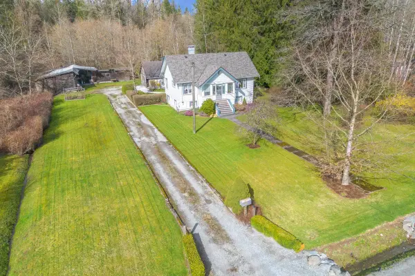 25117 Dewdney Trunk RD, Maple Ridge, BC V4R 1X6