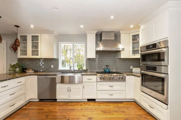 24445 104 AVE, Maple Ridge, BC V2W 1J2