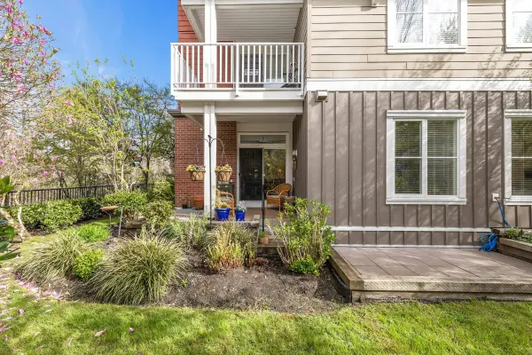 12283 224 ST #107, Maple Ridge, BC V2X 8Z3