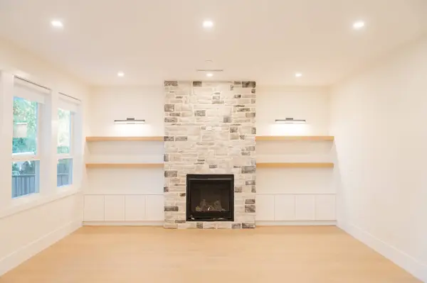 12050 York ST #2, Maple Ridge, BC V2X 5R9