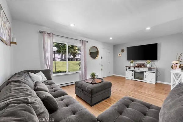 3010 Bradford #D, Santa Ana, CA 92707
