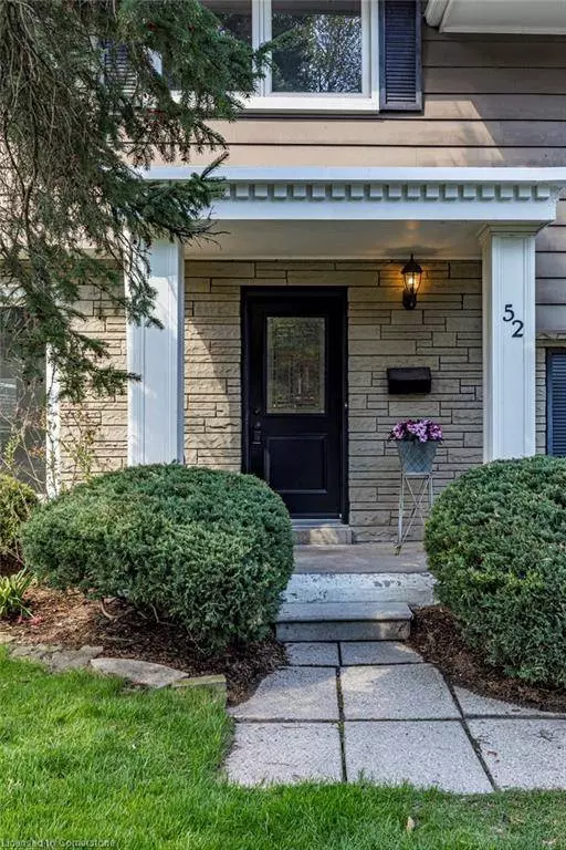 52 Hillcrest Avenue, Hamilton, ON L8P 2W4