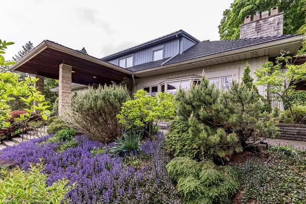 401 Hess Street S, Hamilton, ON L8P 3R2