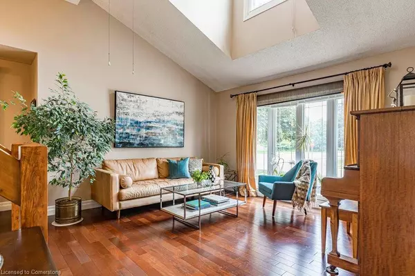 1 Leith Court, Ancaster, ON L9G 3V8