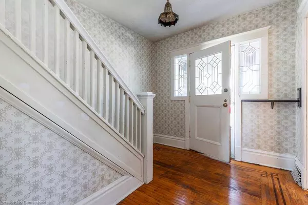 497 Dundurn Street S, Hamilton, ON L8P 4M2