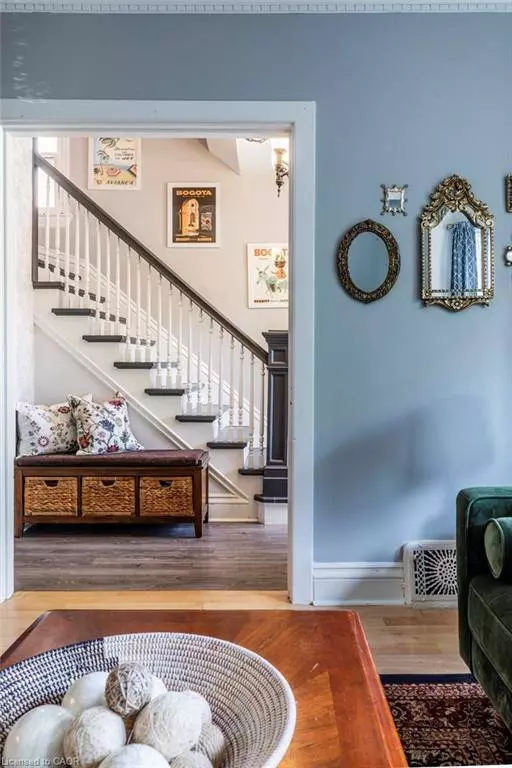 174 Emerald Street S, Hamilton, ON L8N 2V7