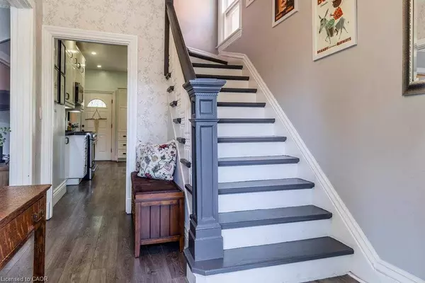 174 Emerald Street S, Hamilton, ON L8N 2V7