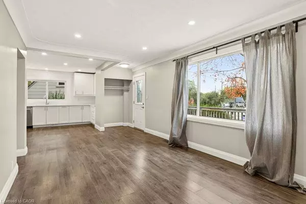 10 Janis Court, Dundas, ON L9H 1S9