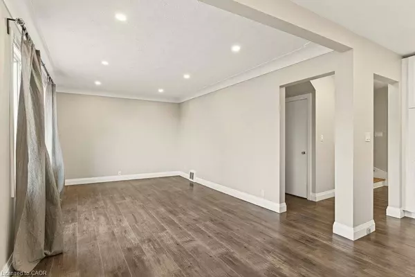 10 Janis Court, Dundas, ON L9H 1S9