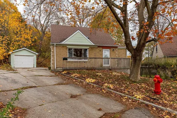 10 Janis Court, Dundas, ON L9H 1S9