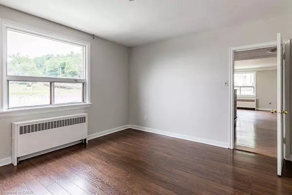 118 St. Joseph's Drive #404, Hamilton, ON L8N 2E7