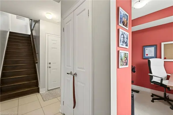 1862 Burnhamthorpe Road, Mississauga, ON L4X 2S5