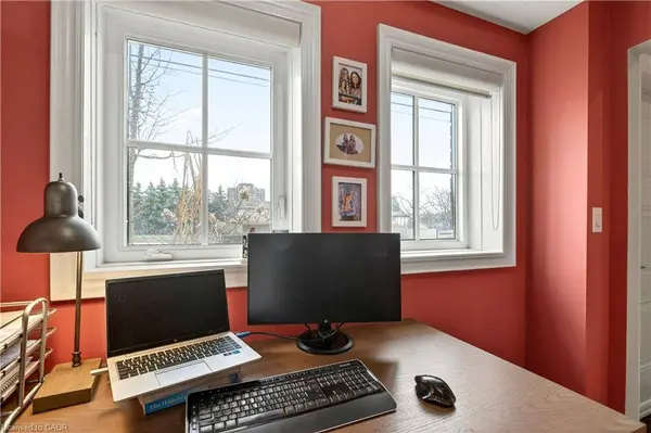 1862 Burnhamthorpe Road, Mississauga, ON L4X 2S5