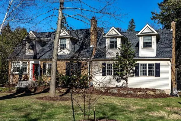 27 Lovers Lane, Ancaster, ON L9G 1G4