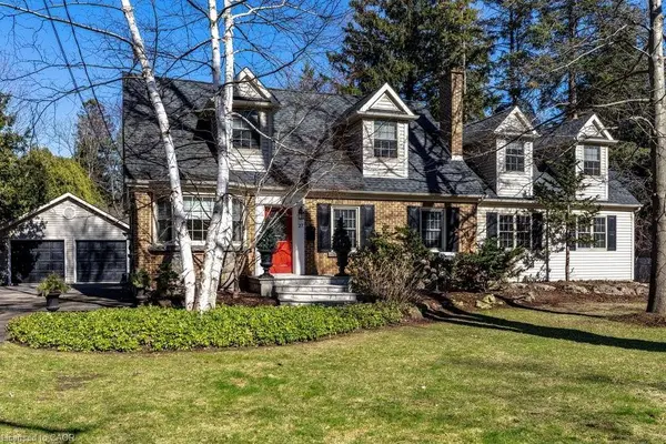 27 Lovers Lane, Ancaster, ON L9G 1G4