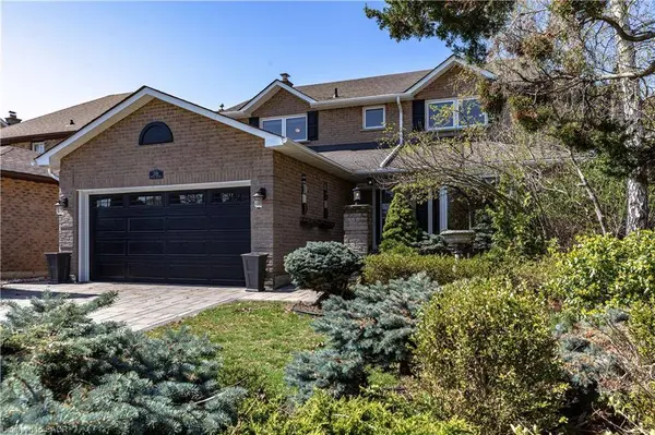 2391 Arnold Crescent, Burlington, ON L7F 4J2