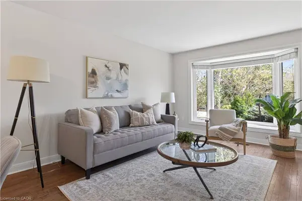 2391 Arnold Crescent, Burlington, ON L7F 4J2