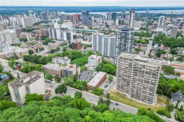 118 St. Joseph's Drive #401, Hamilton, ON L8N 2E7