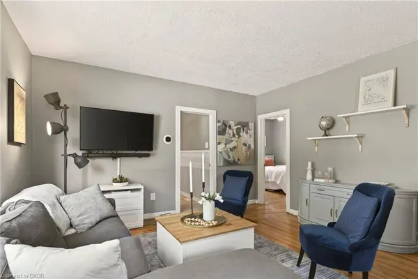 7 East Street N, Dundas, ON L9H 1N6