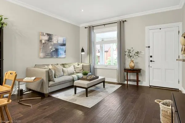 166 Young ST, Hamilton, ON L8N 1V8
