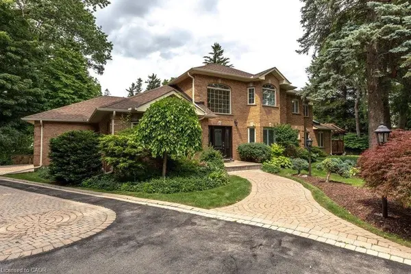 3 Lovers Lane, Ancaster, ON L9G 1G4