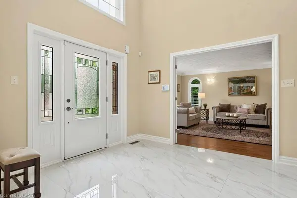 3 Lovers LN, Ancaster, ON L9G 1G4