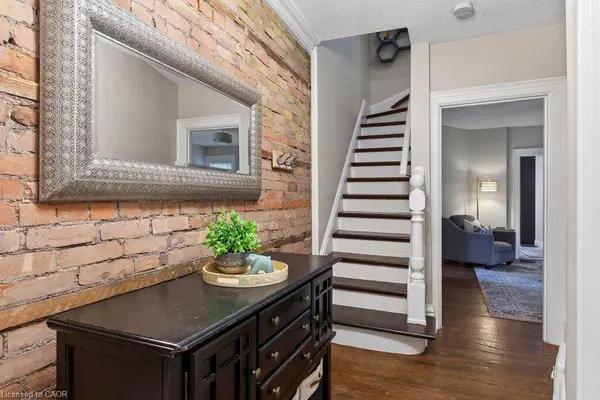 427 Jackson ST, Hamilton, ON L8P 1N3