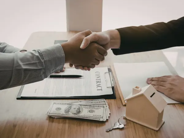 Spring Seller Advice: How to Prepare Your Santa Clarita Home for a Successful Sale,Cyndi Lesinski