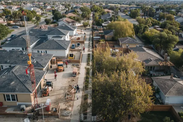 New Construction vs Established Neighborhoods in Santa Clarita,Cyndi Lesinski
